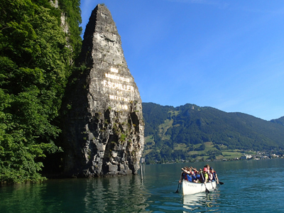 Mit dem Grosskanadier zum Schillerstein am Vierwaldstättersee.